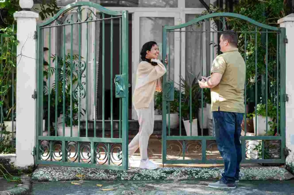 Neighborhood Secrets (Beyond La Ronda)