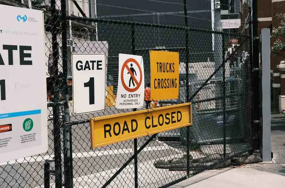 Border Crossing Realities